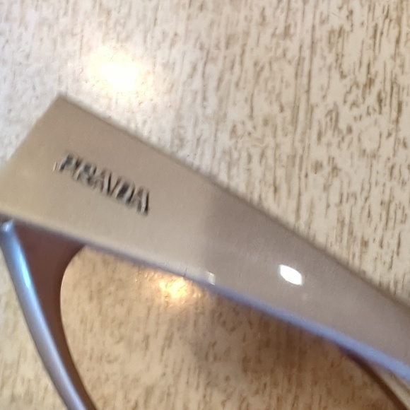 Prada sunglasses - Picture 3 of 9